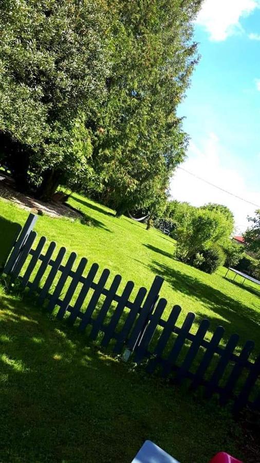Chez Gladys Et Ses Enfants Hotel Lain ภายนอก รูปภาพ